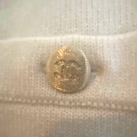 Chanel 2022 Cashmere Sweater Hoodie gold CC buttons & detachable sleeves sz 38 - Picture 8 of 14